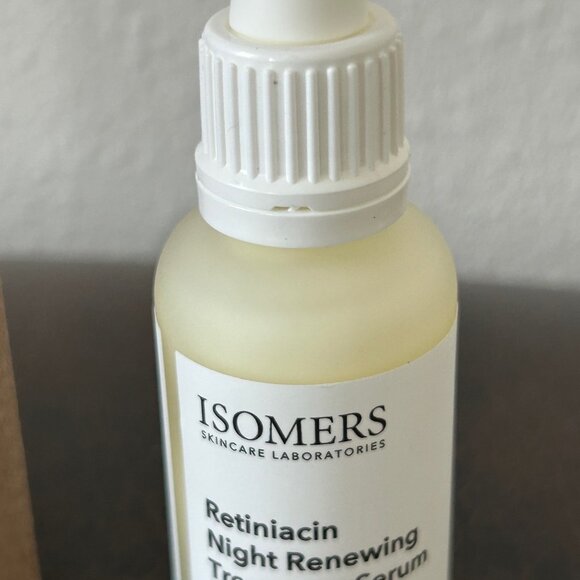 Isomers Retiniacin Night Renewing Treatment Serum 1.01 fl oz / 30 ml Sealed - Picture 3 of 5